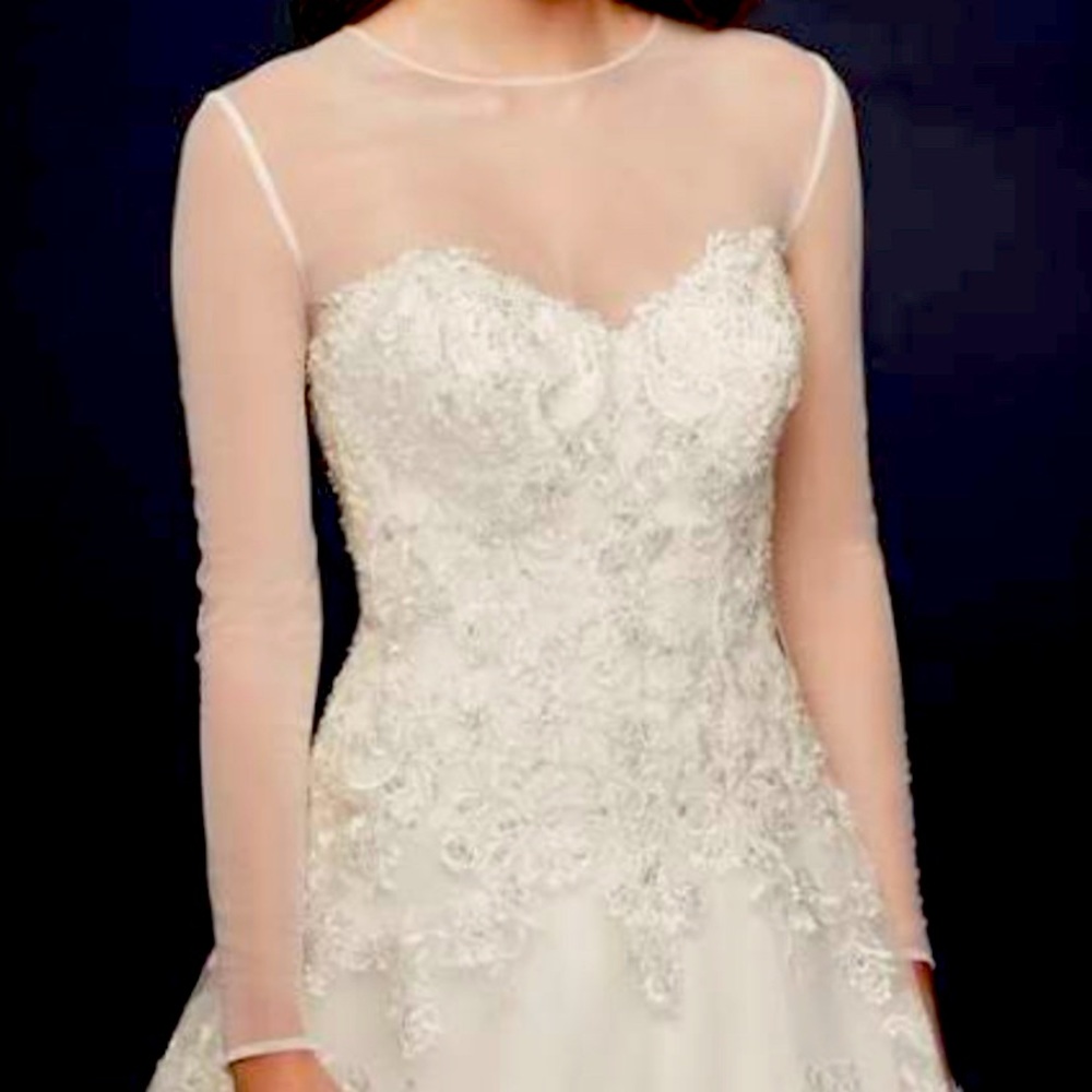 David’s Bridal Long Sleeve Tulle Topper (NWT)